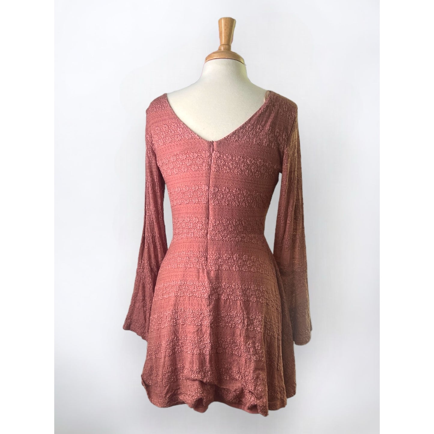 Alya Mauve Textured Long Sleeve Mini Dress - Size Medium