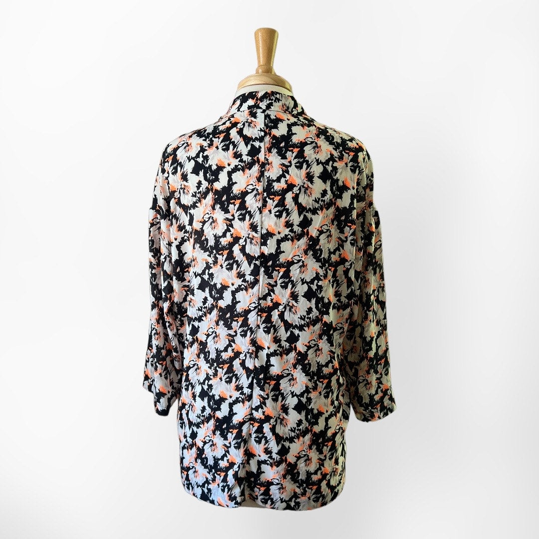 Astr THE LABEL | Lightweight Neon Floral Blazer