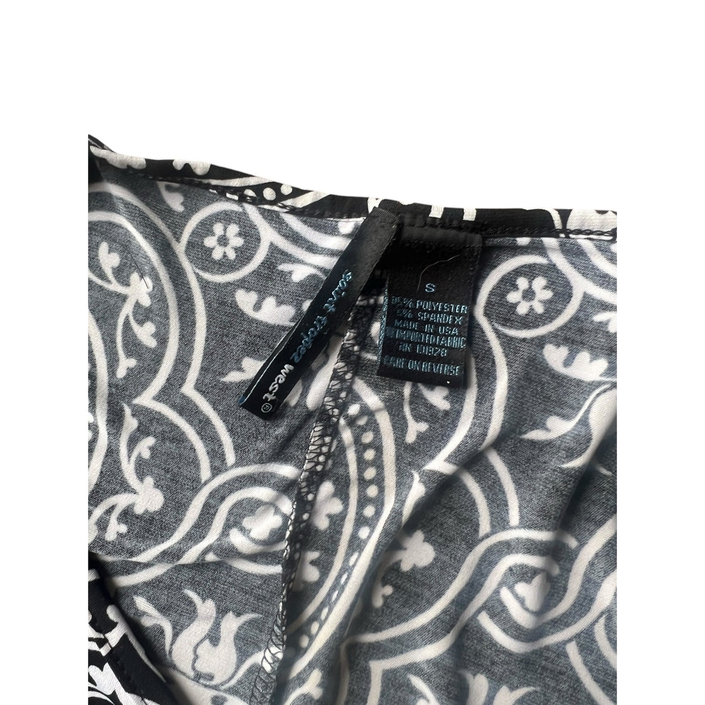 St. Tropez West Black & White Paisley Blouse Short Sleeve Stretch Top Size Small